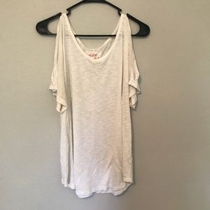 Open shoulder T-shirt